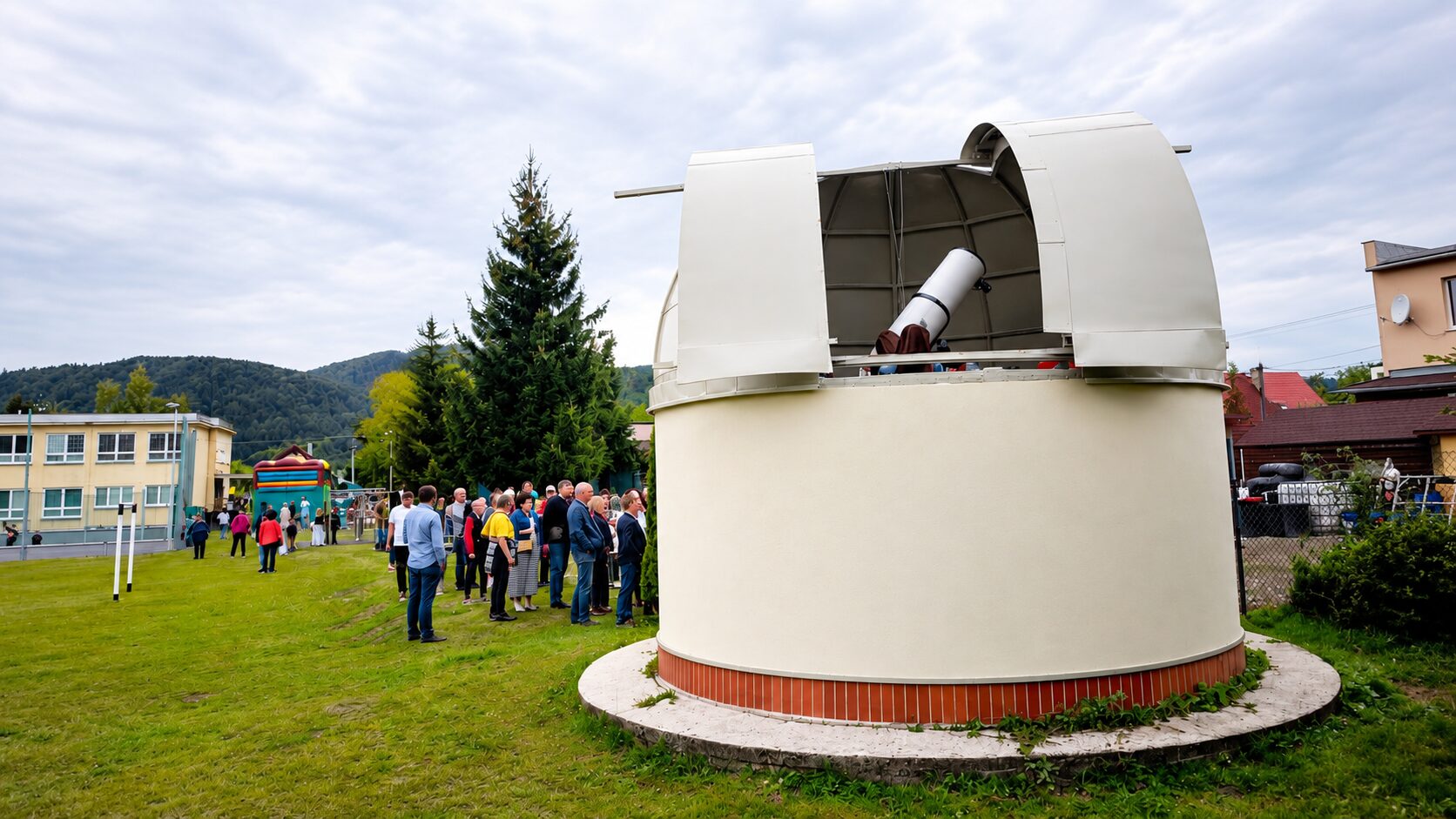 Hvezdáreň v Považskej Teplej opäť ožila. Po rekonštrukcii bude slúžiť žiakom aj verejnosti